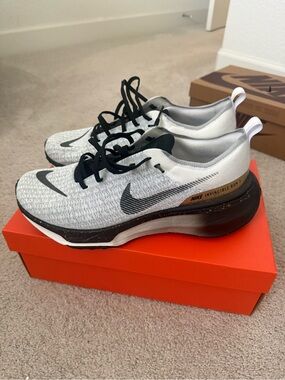 Nike White and Black Flyknit Running Shoes